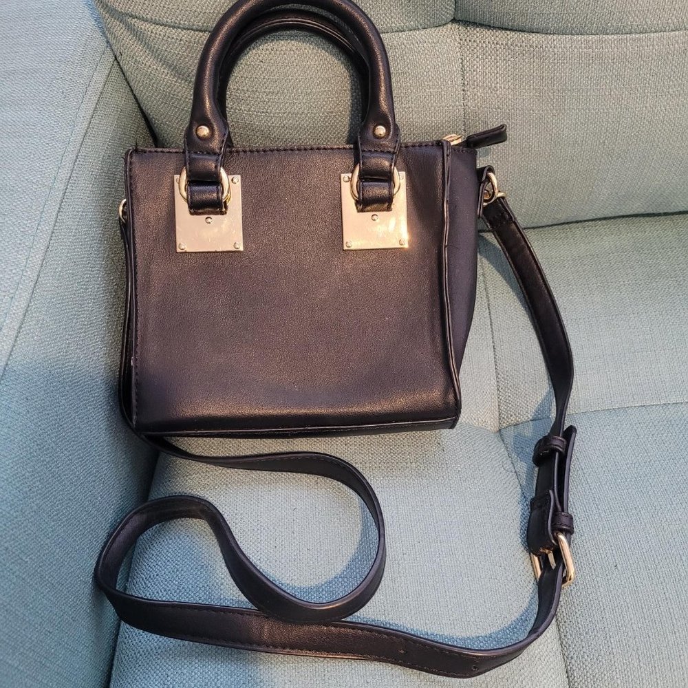 Black and gold bag